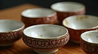 DIY Decorative Bowls: A Creative Upcycling Project